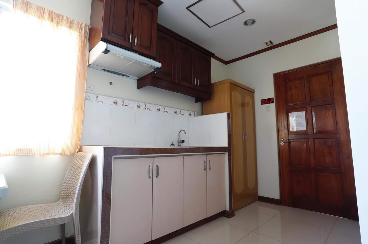 Elreds Condo Cebu Екстериор снимка